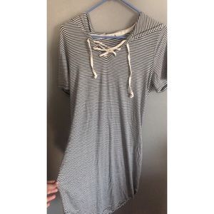 Summer dress with strings